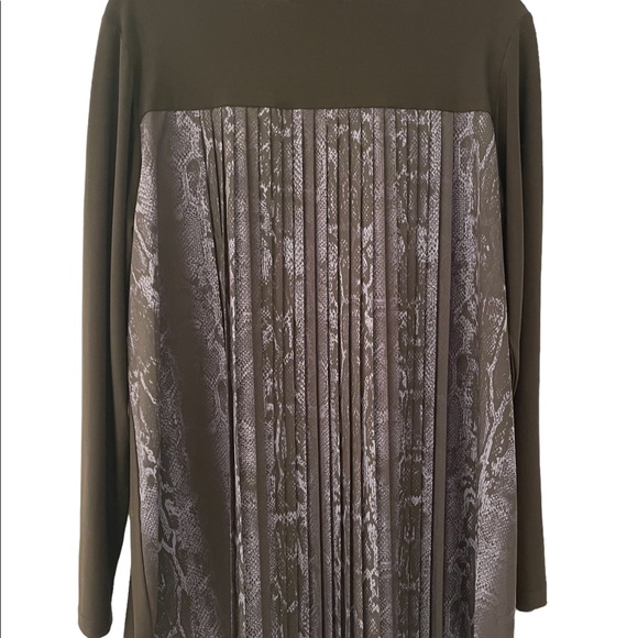 NWOT - black Sun Kim top with blue/grey snakeskin pattern detail on back - XL - Picture 5 of 6